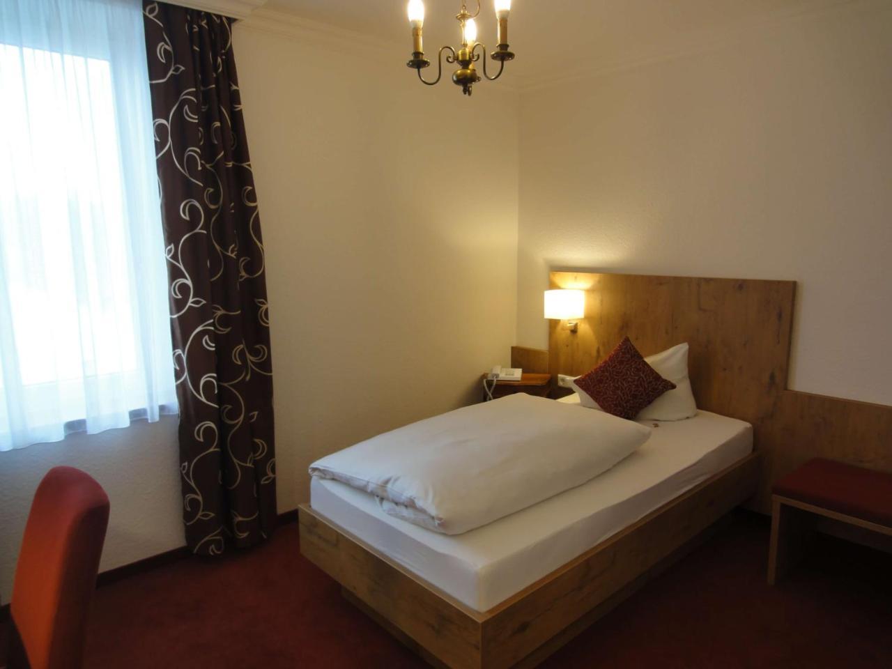 Hotel Krone Rielasingen-Worblingen Buitenkant foto